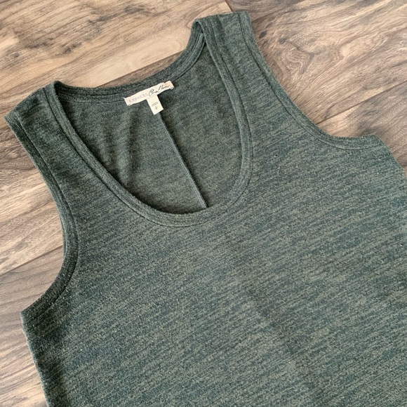 Express Tank Top - Picture 2 of 3